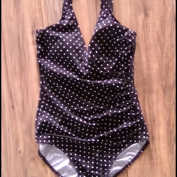 Women Size 6/8 Swimsuit & Skort - Picture 4 of 8